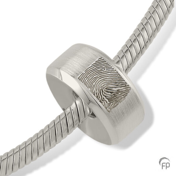 MB 003_FP Ash jewellery Memorial Bead with fingerprint