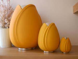 A1050 Tulip Standard Adult Urn Yellow & Pol Silver - Image 3
