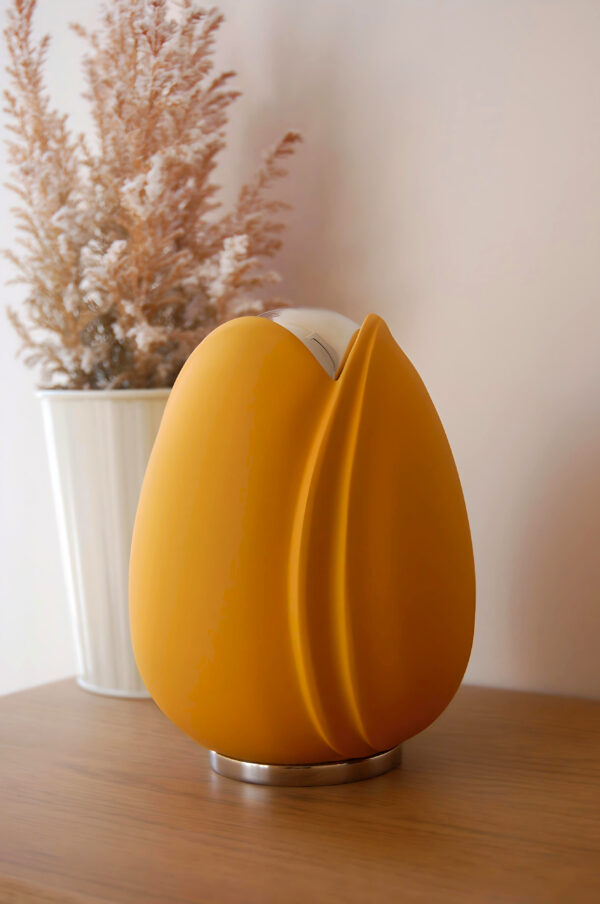 A1050 Tulip Adult Urn Yellow & Pol Silver 5.3ltr