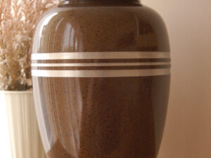 A214 Classic Standard Adult Urn Speckled Auburn & Bru Pewter - Image 1